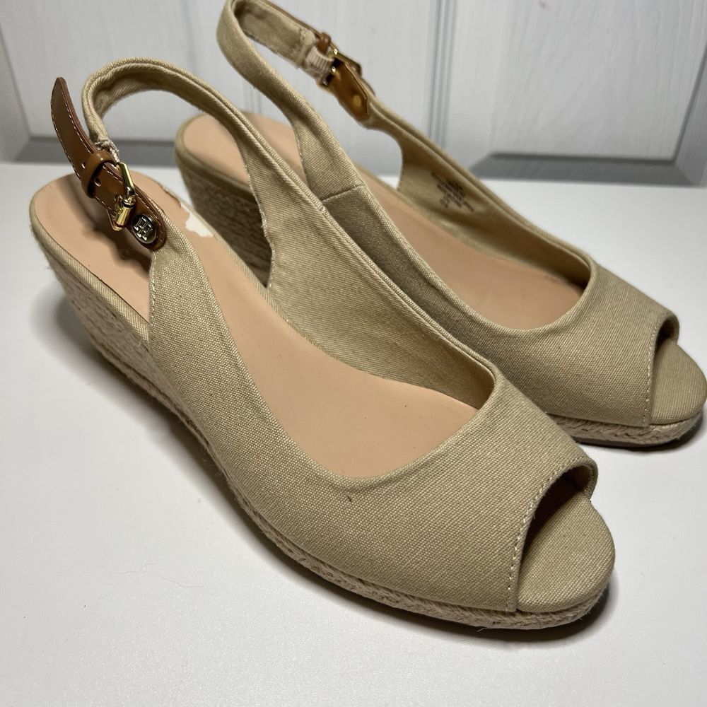 Tommy Hilfiger Size‎ 7.5 Camel Fabric Peep Toe Casual Espadrille Sandals